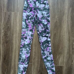 Women’s lululemon athletica Floral Print Leggings - Pink and Gray (size 2)
